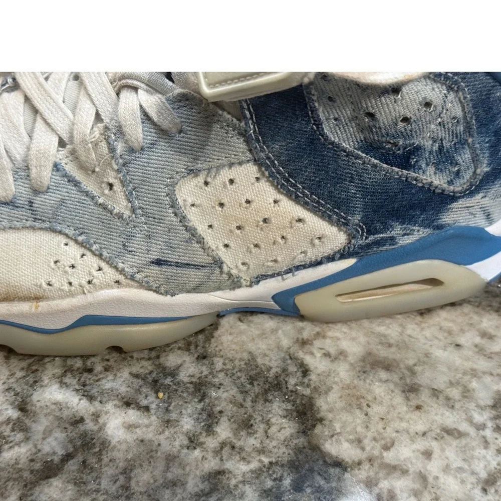 Jordan Kids Air Jordan 6 Retro Washed Denim Sneakers White Blue Size 5Y